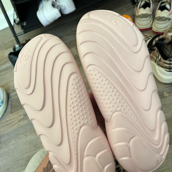 Women’s Ugg Slingback Sandal - Picture 2 of 2